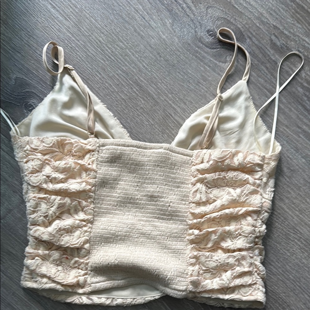 Cream Lace Ruched Crop Top - Picture 3 of 3